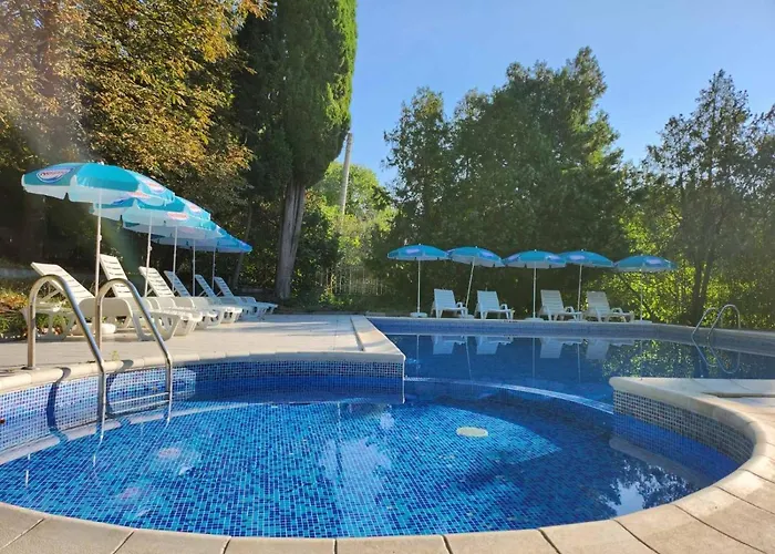 Ξενοδοχείο Park-hotel Rusalka 3*